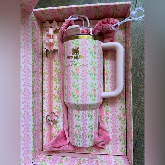 STANLEY x LOVESHACKFANCY QuencherTumbler 40 Oz Blooming Heirloom - Picture 1 of 6